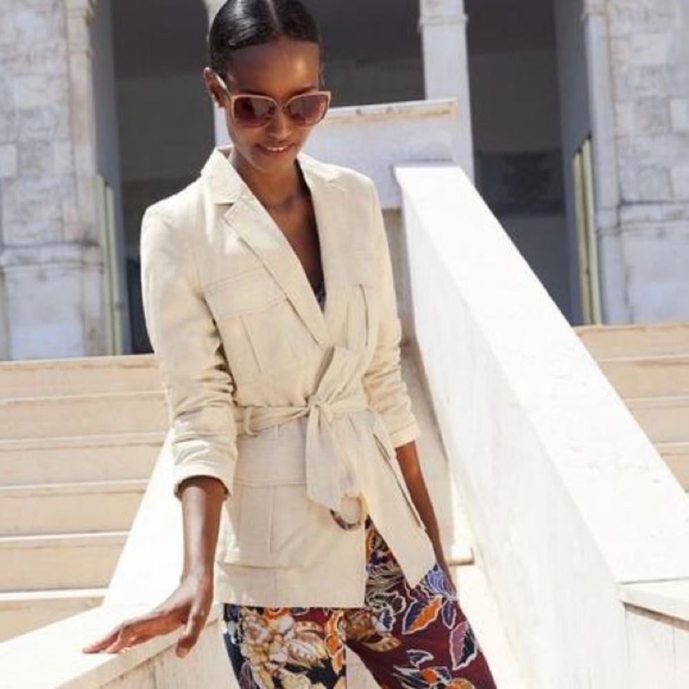 BANANA REPUBLIC BELTED BLAZER